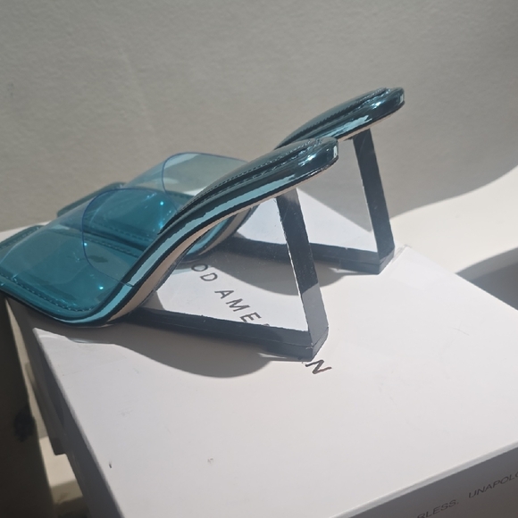 Good American Blue Transparent Heels Size 8 NWT - Picture 5 of 9